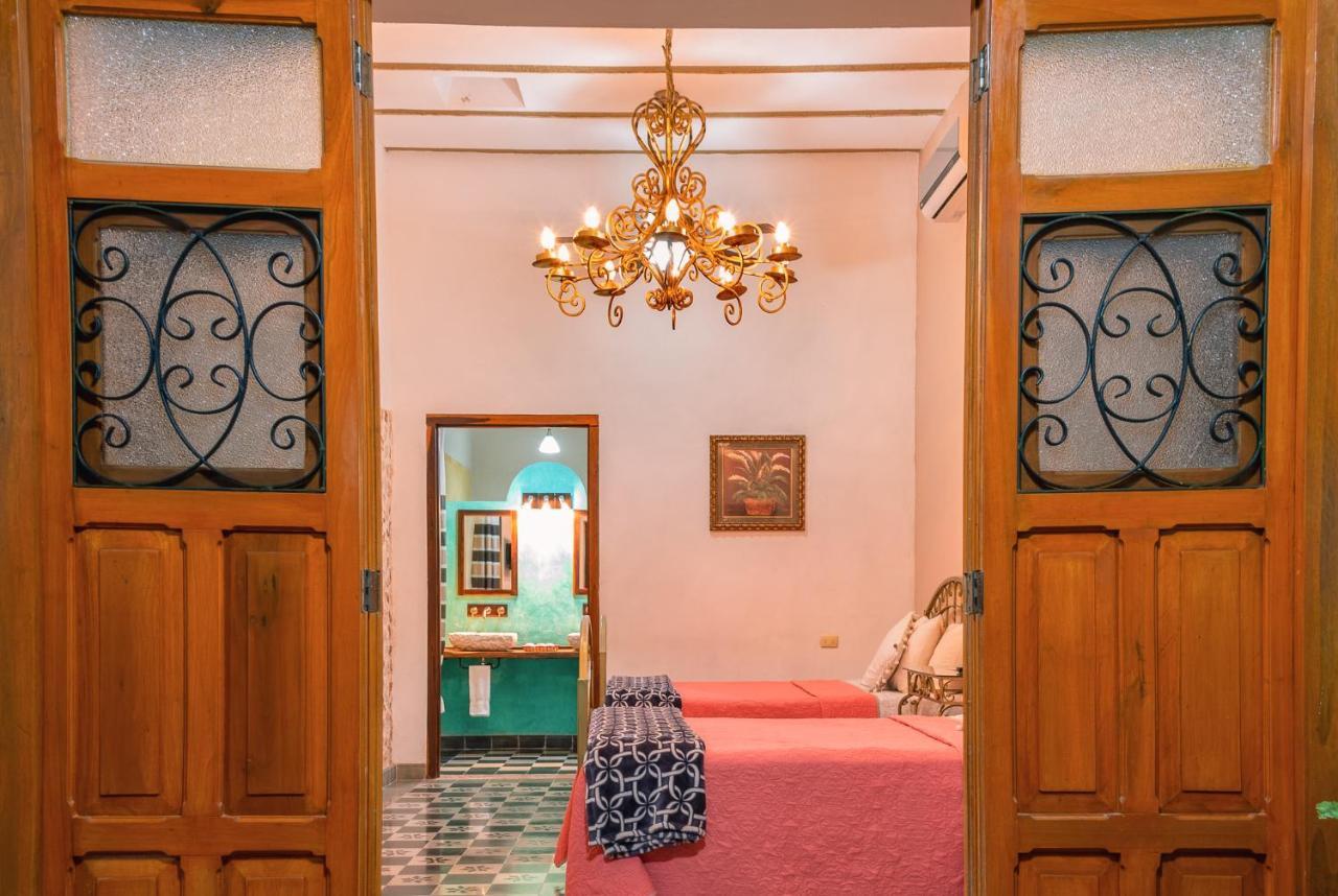 Casa Vicenta Izamal Hotel Exterior photo