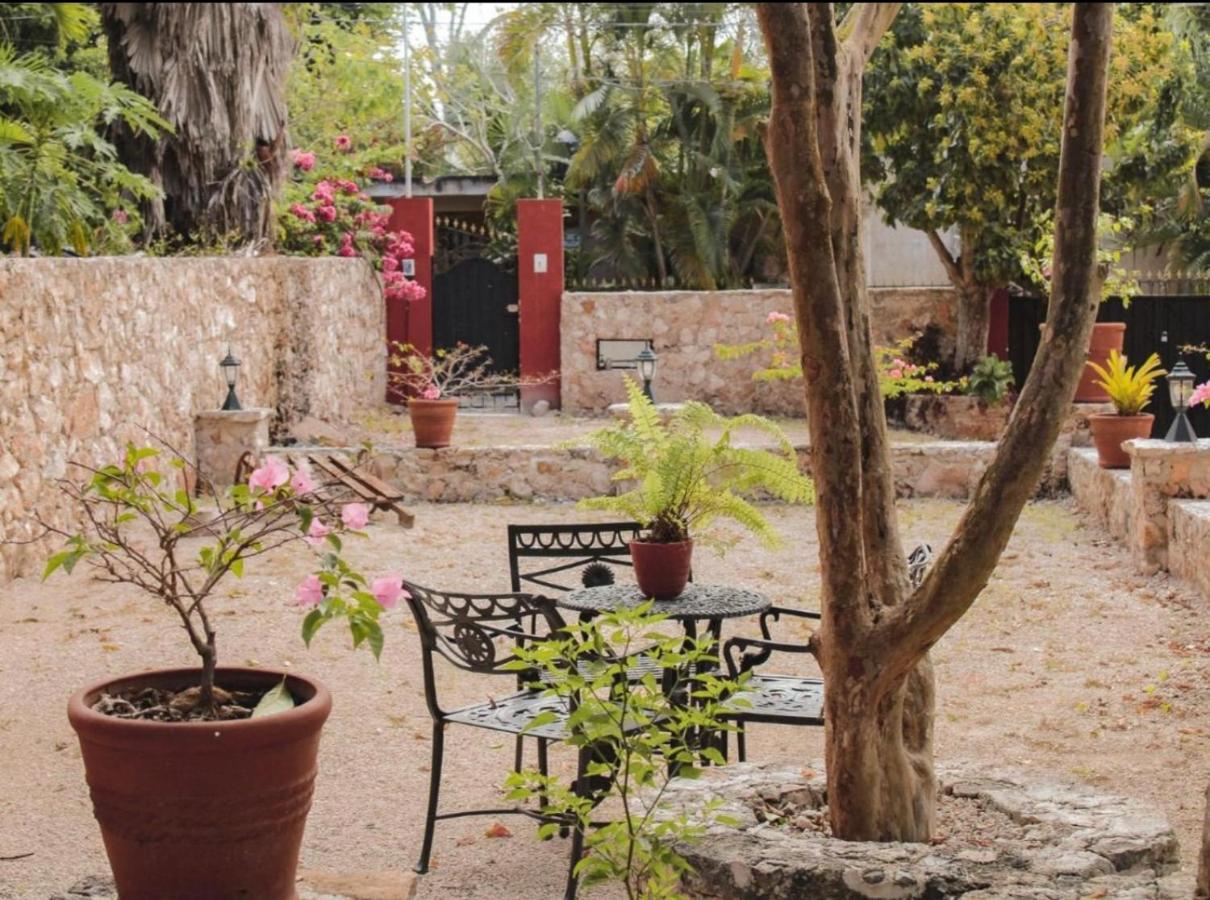 Casa Vicenta Izamal Hotel Exterior photo